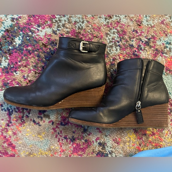 Dr. Scholl’s black leather wedge bootie with buckle detail - Picture 3 of 8